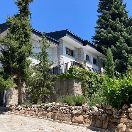 Gran Chalet Con Piscina Y Apartamento En Navacerrada别墅 外观 照片